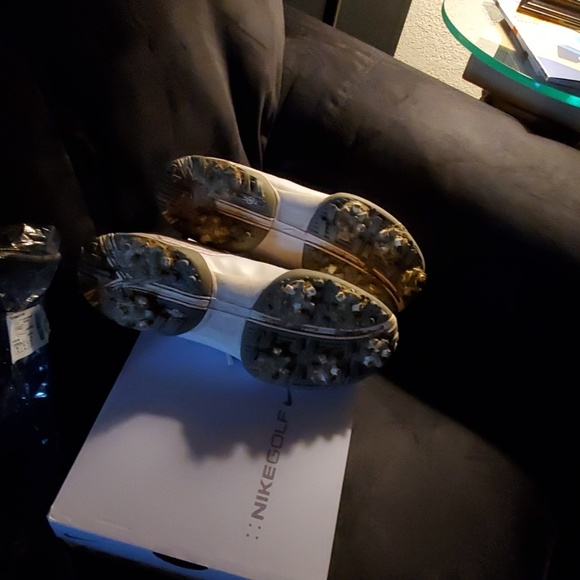 Shoes - Picture 2 of 3